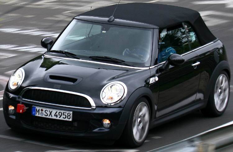 pkw_mini_cabrio_erlk01_01.jpg